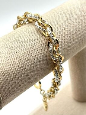 Vera Bradley Jeweled Link Toggle “Mom” Bracelet